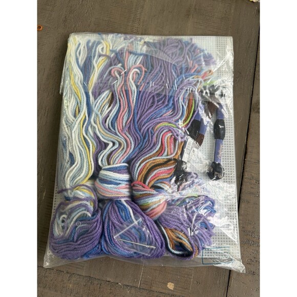 Craftways Easter Bunny Painter Tissue Box Cover #020170 Plastic Canvas Kit New - Picture 3 of 3